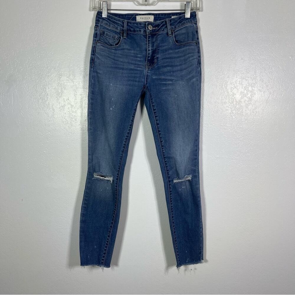 Pacsun, Mid Rise Skinniest Jeans, Size 24. Distressed. In excellent condition!
